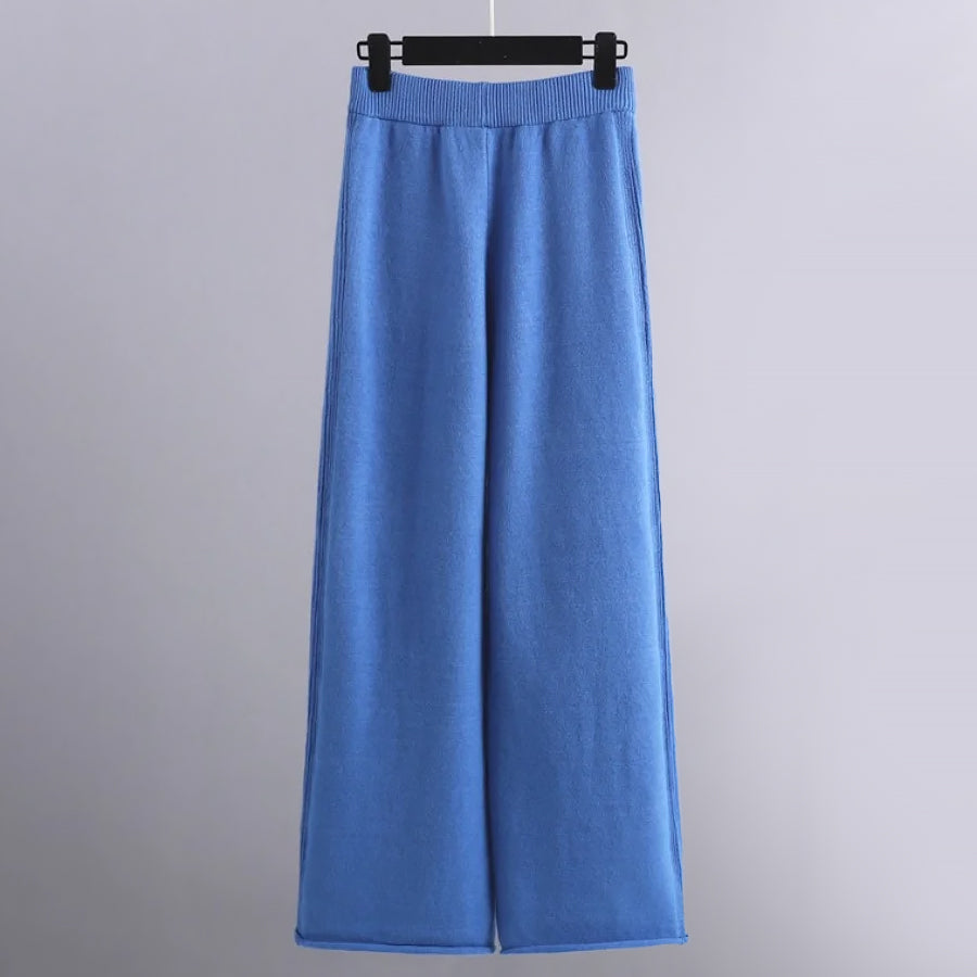 WW | Modern, Elegant Knitted Two-Piece Set