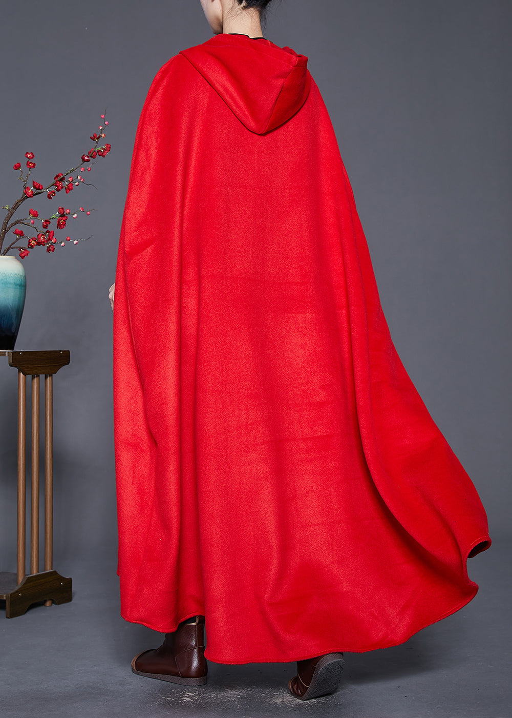 WW | Longer woolen trench coats with hood sleeves