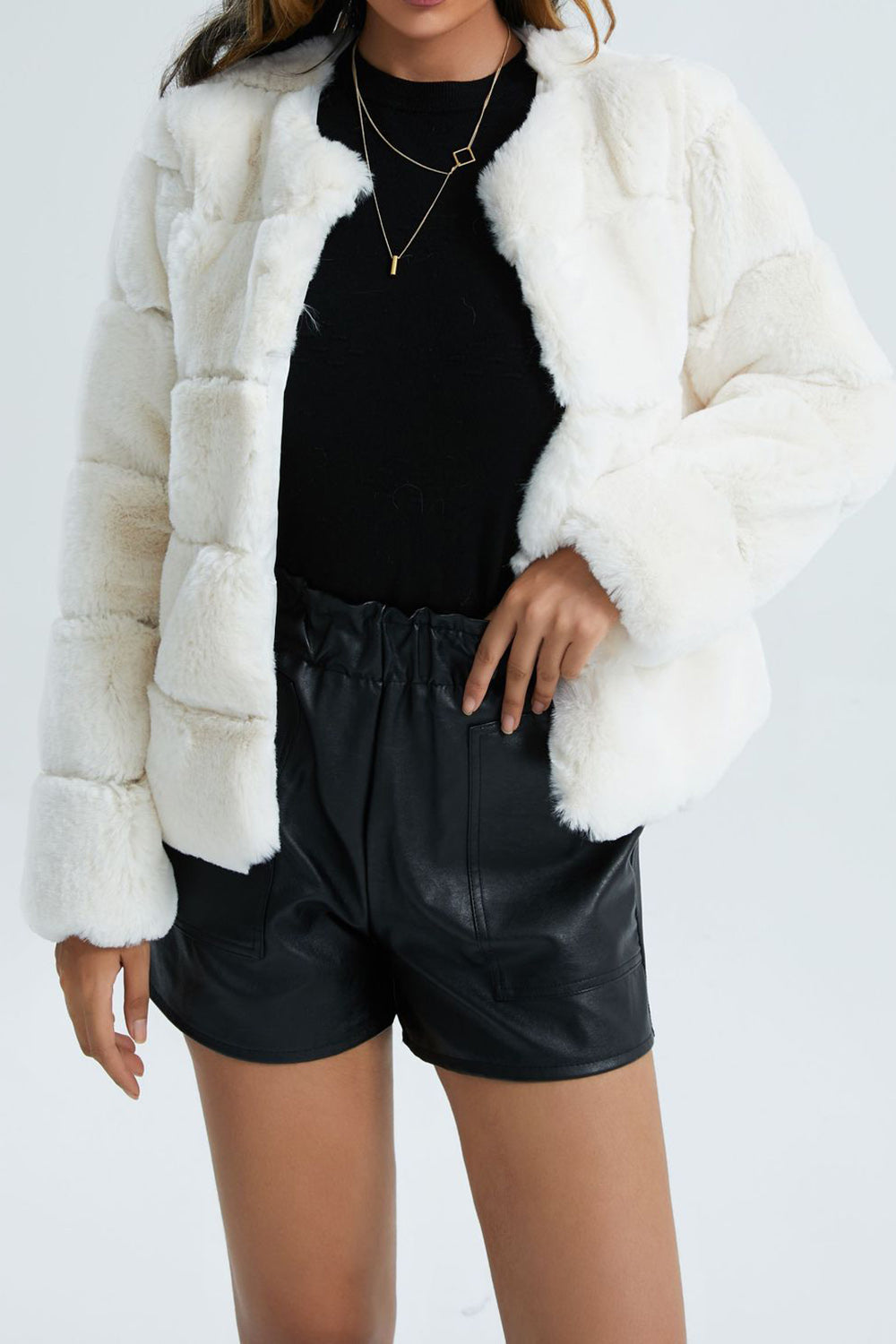 WW | Women's Short Faux Fur Jacket with Lapels and Soft Fabric