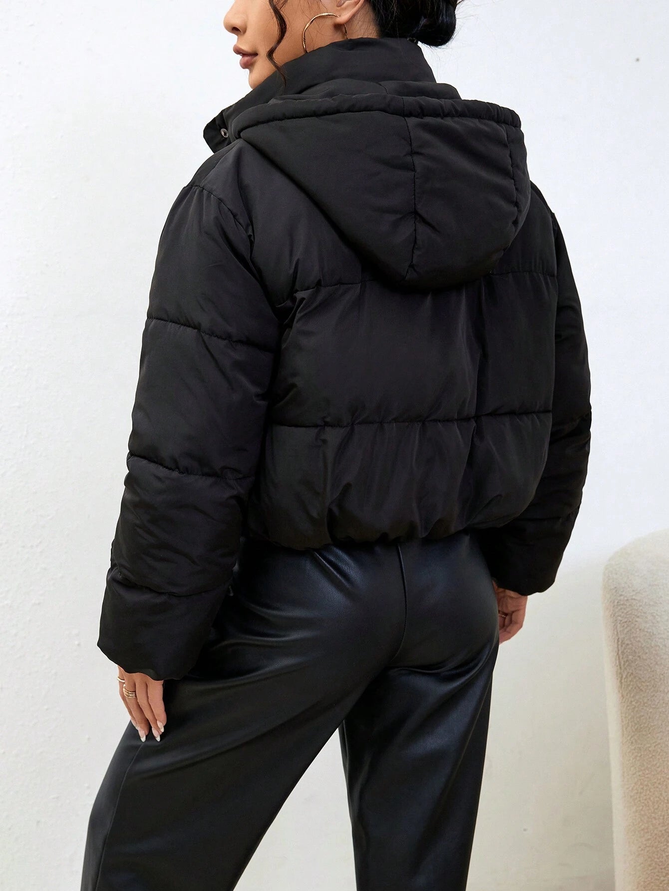 WW | Damen Kurze Kapuzen-Puffer-Winterjacke
