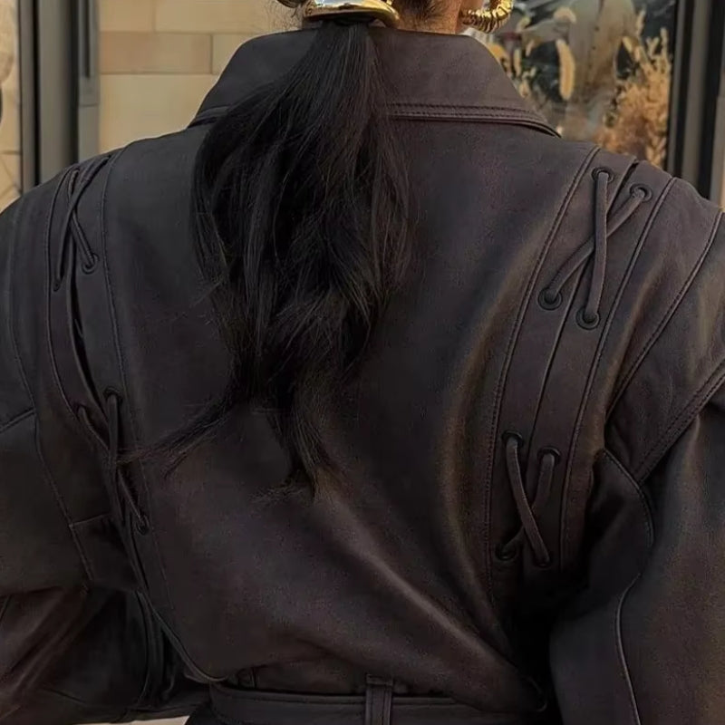 WW | Lederjacke Wickeldesign Taillengürtel Strukturierte Schultern Schnürdetails