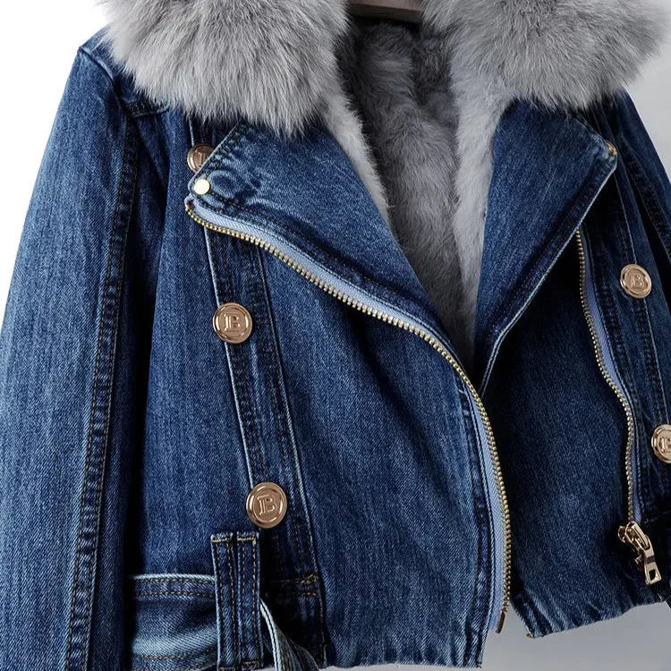 WW | Classic and Stylish Denim Jacket