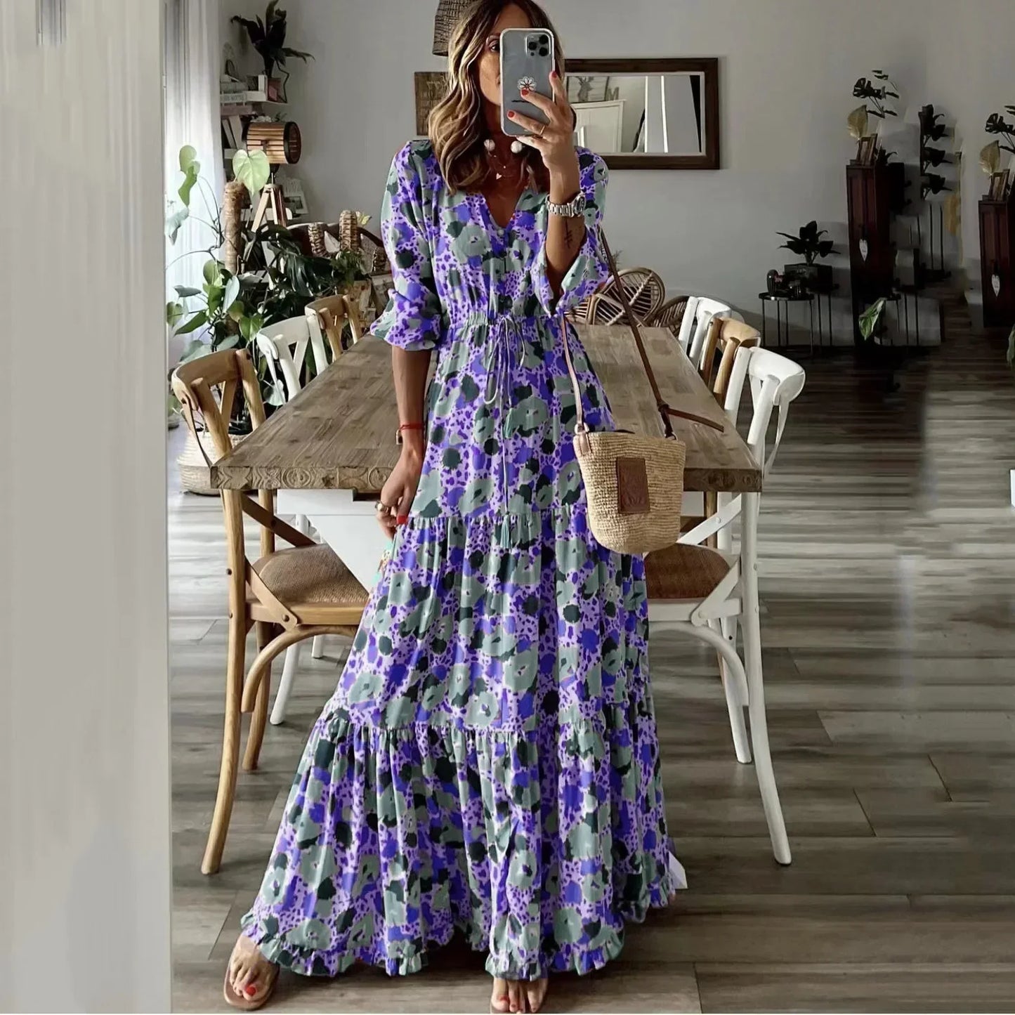 Liora | Bedrucktes Maxikleid mit V-Ausschnitt und Schwung