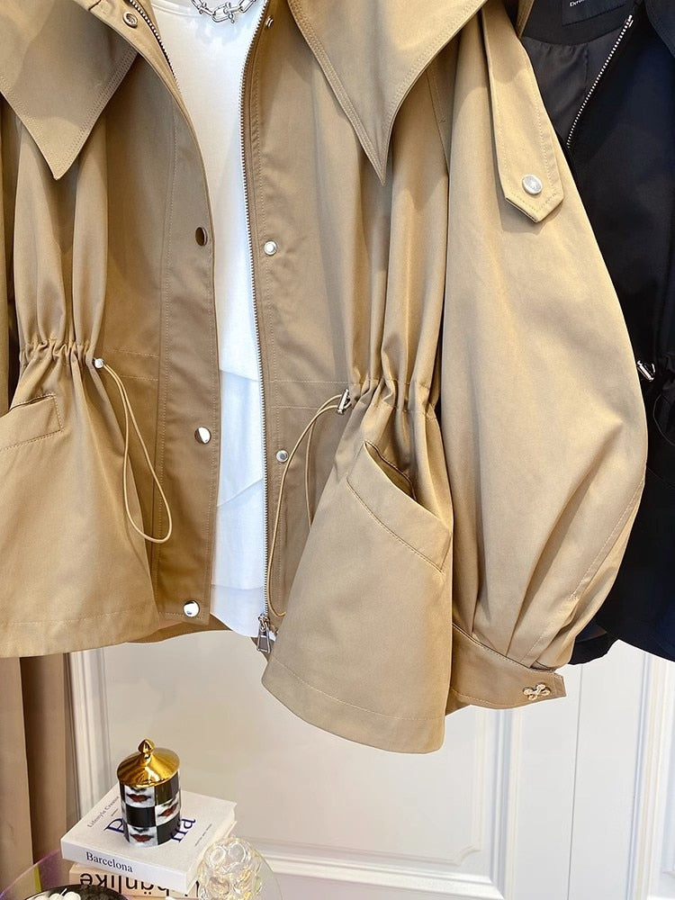 WW | Leichtgewichtjacke mit Kapuze und Taschen