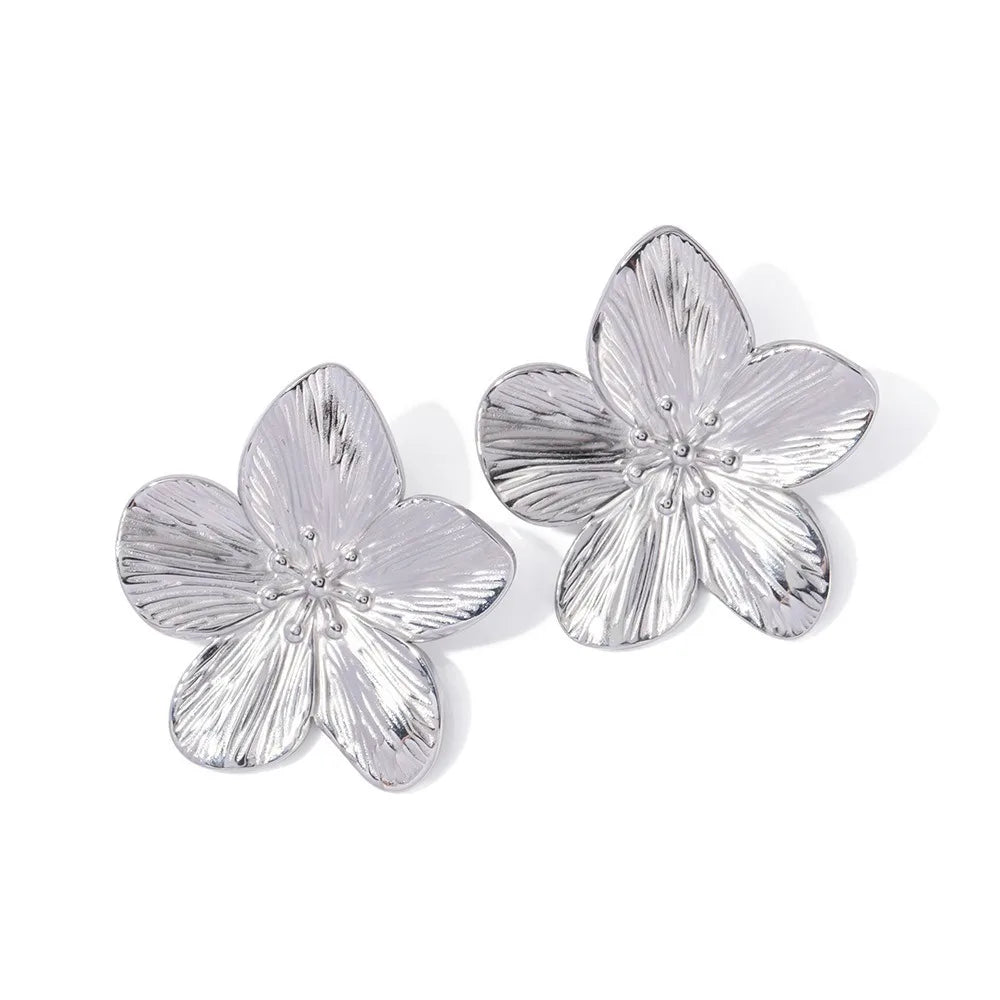 Elle™ - Hypoallergenic Vintage Floral Stud Earrings, 18k Gold Plated