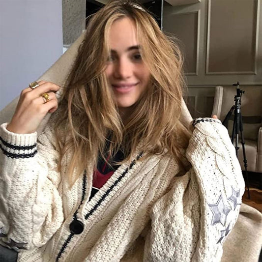 Cardigan in Karamell - Warm mit stylischer Stickerei