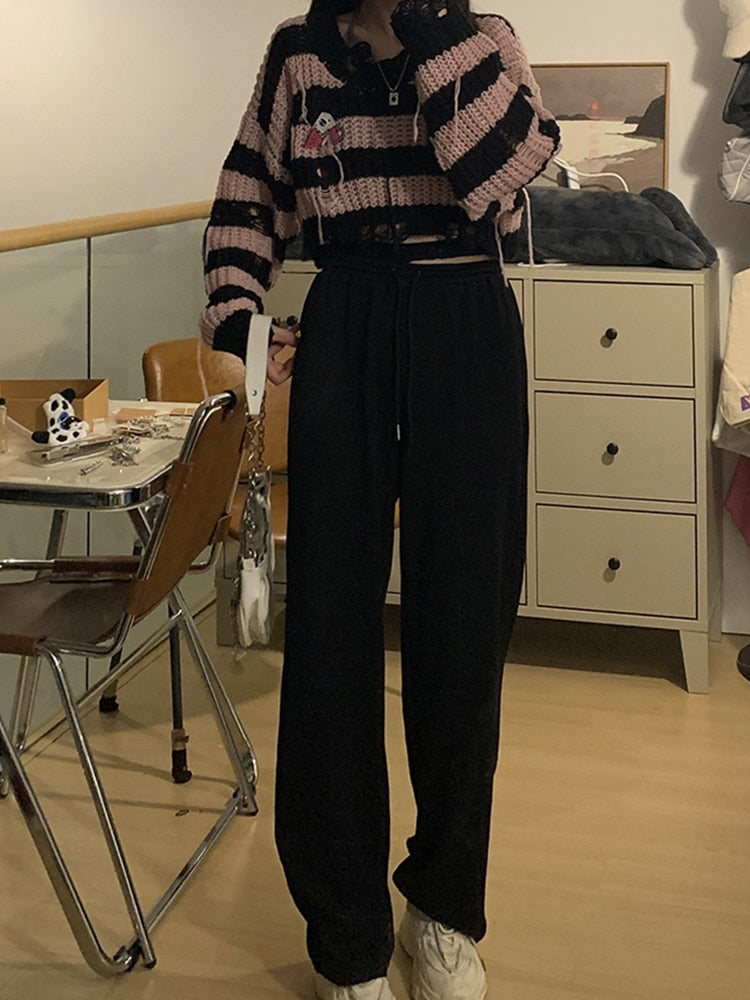 WW | She Lies Pullover