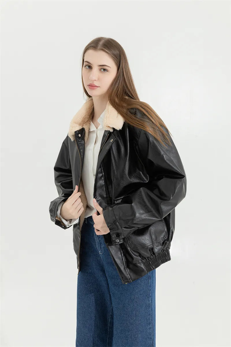 WW | Leather Coat Vintage & Stylish