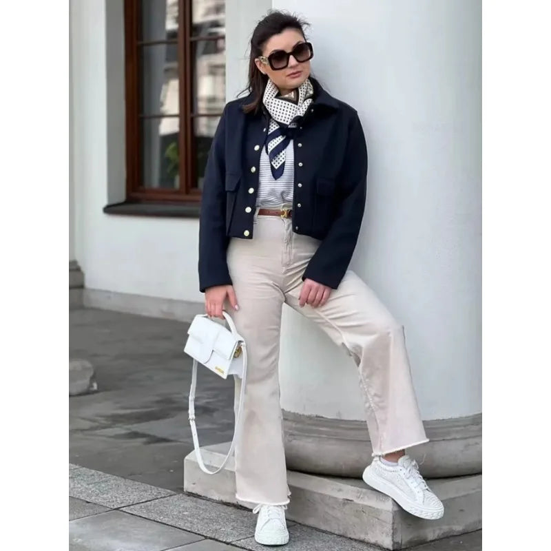 WW | Cropped Aviator Bomberjacke mit Knopfleiste und Taschen