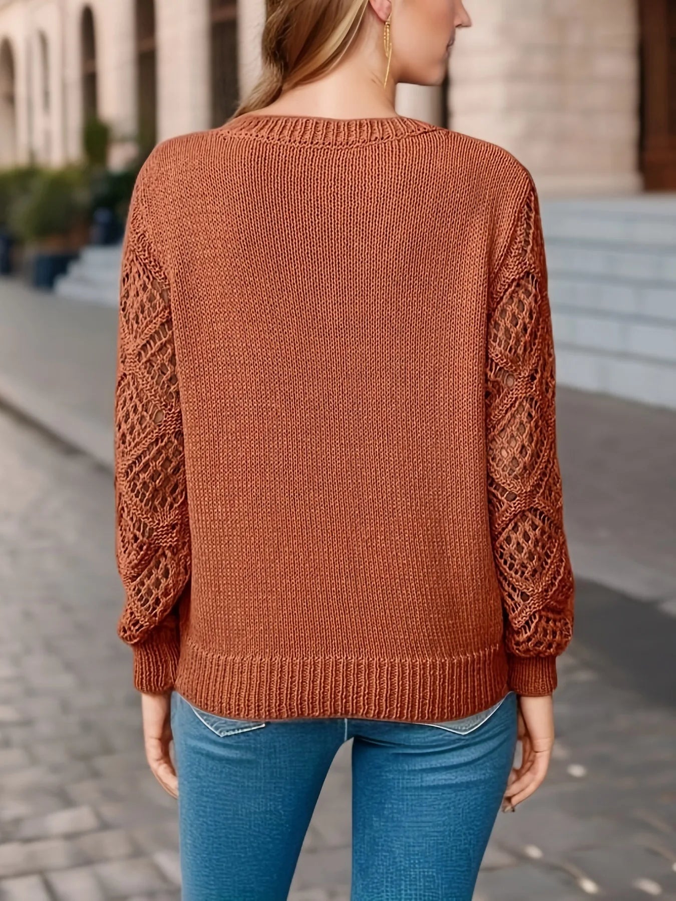WW | Solid V-neck knit sweater