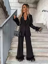 WW - Elegant Women's Blazer and Pants Set with Feathers