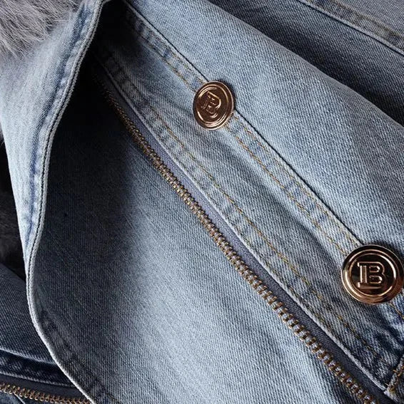 WW | Classic and Stylish Denim Jacket