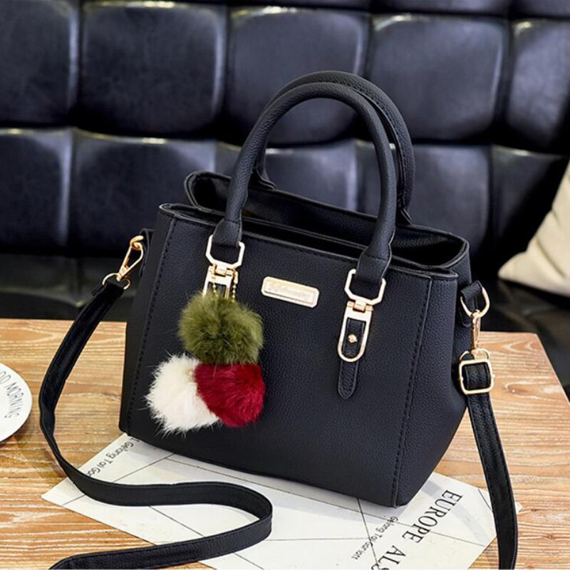 WW Damen-Tasche | Lederhandtasche mit 3 weichen Plüschbällen