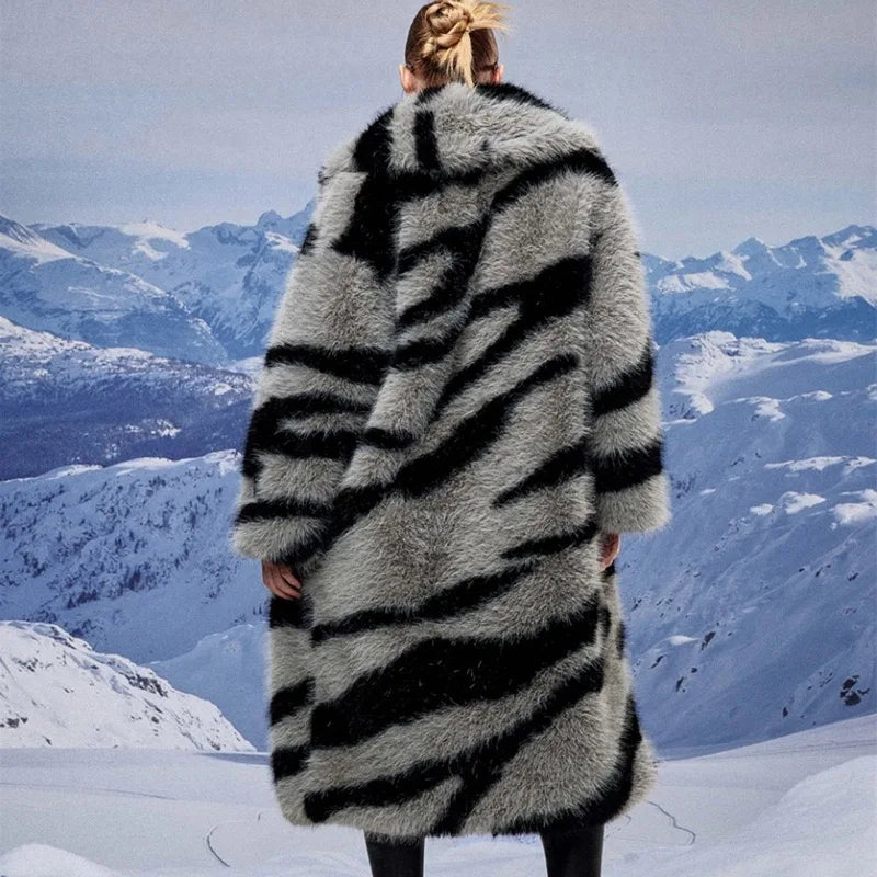 WW | Langer Pelzmantel Damen mit Animal-Print - Luxuriöses & Stilvolles Winterdesign