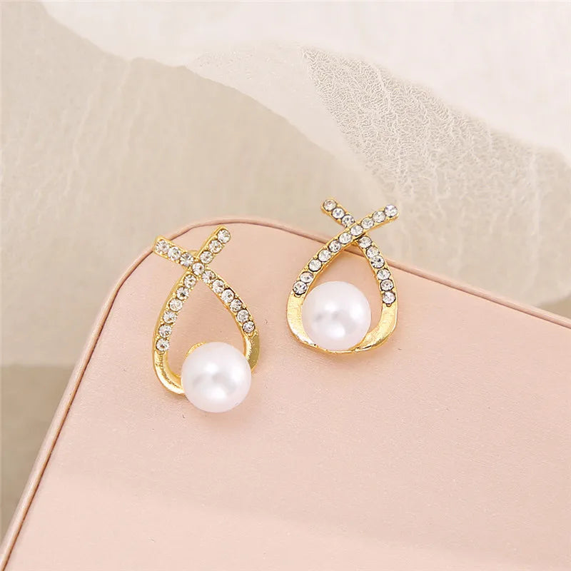 WW | Gold-Colored Pearl Stud Earrings