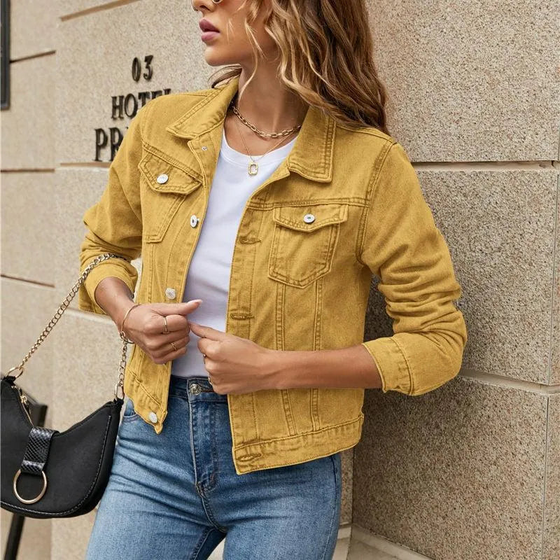 WW | Nachhaltige Jeansjacke für Frauen mit Knöpfen und eleganten Taschen