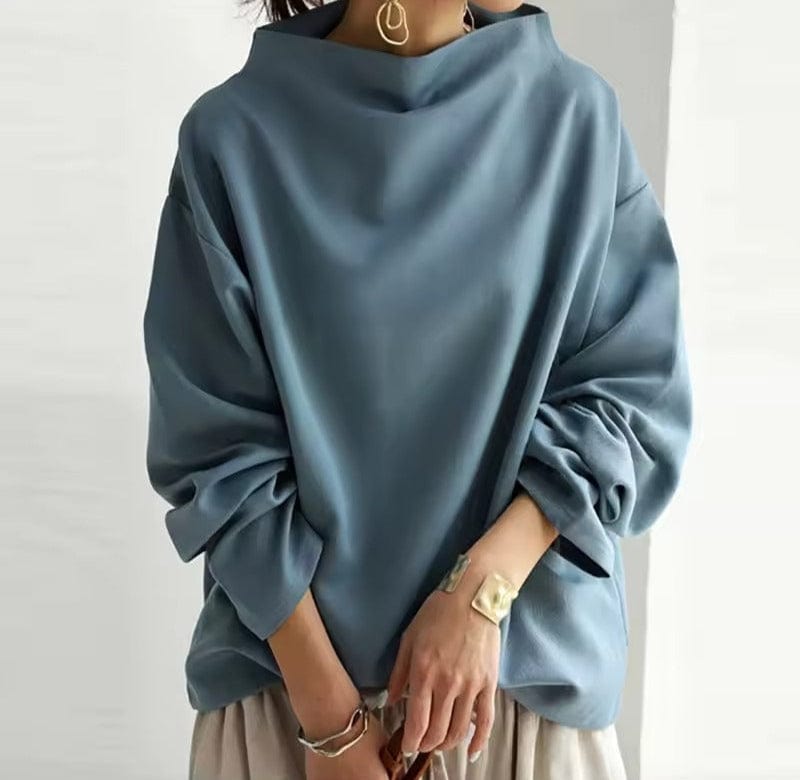 WW | Elegant Loose-Fit Turtleneck Blouse