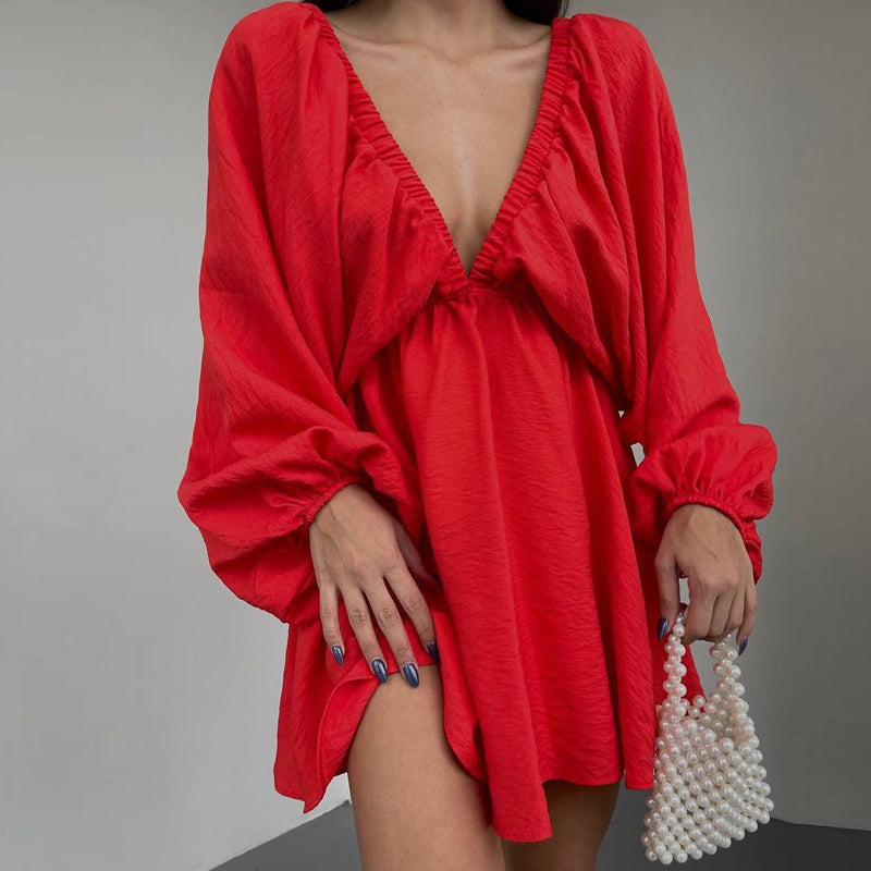 WW | Gerafftes Minikleid mit Schmetterlingsärmeln