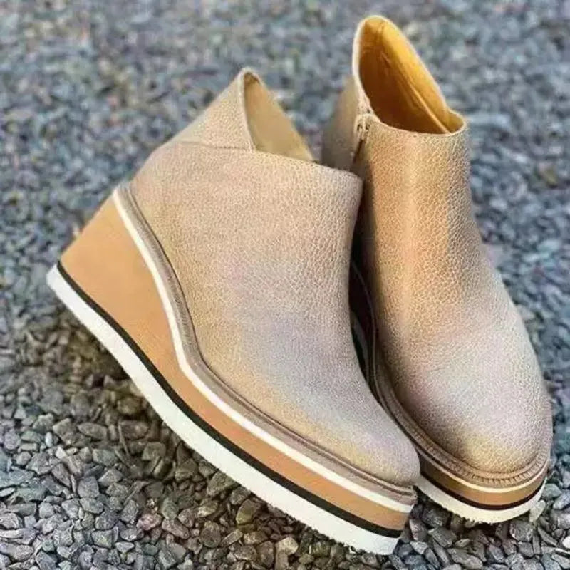 WW | Damen Stiefeletten mit Plateau und seitlichem Reißverschluss