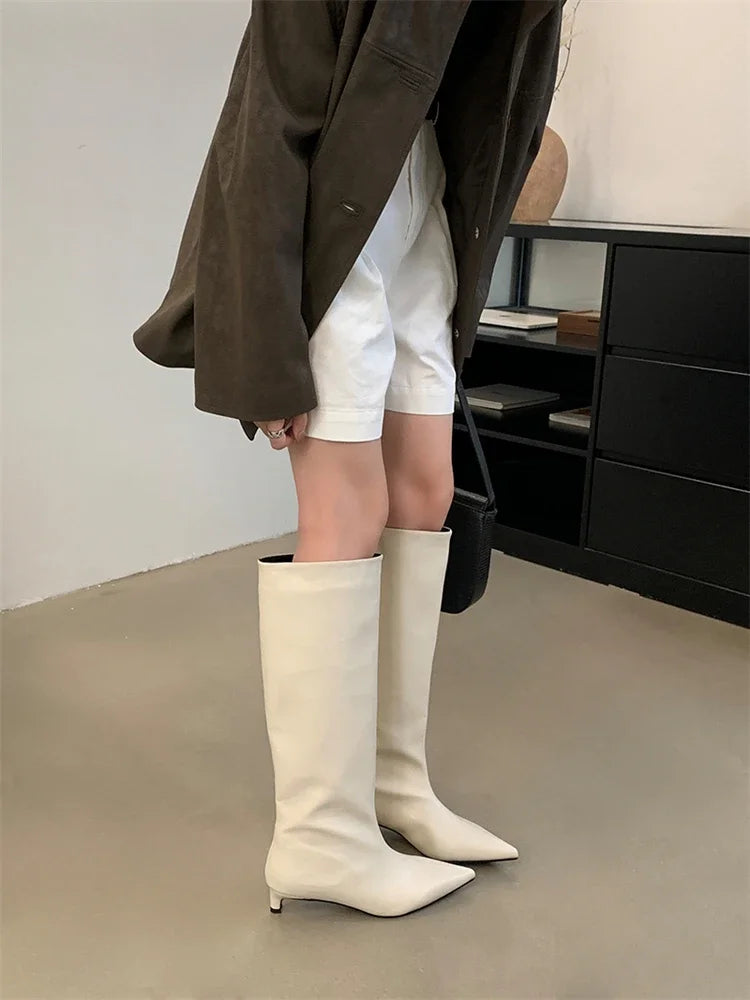 WW | Knee-High Slim Heel Boots