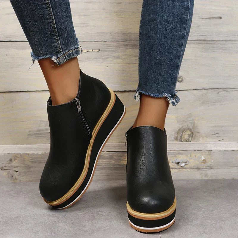 WW | Damen Stiefeletten mit Plateau und seitlichem Reißverschluss