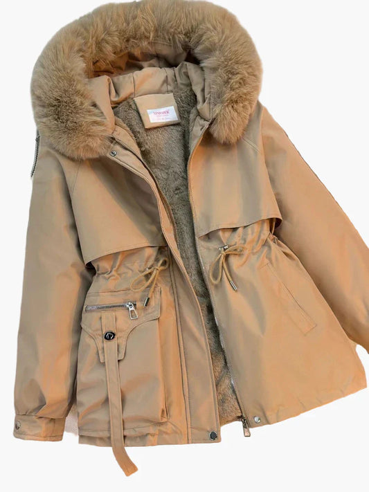 WW | Winter Jacket with Hood and Faux Fur Collar - Fashionable Parka for Cold Days