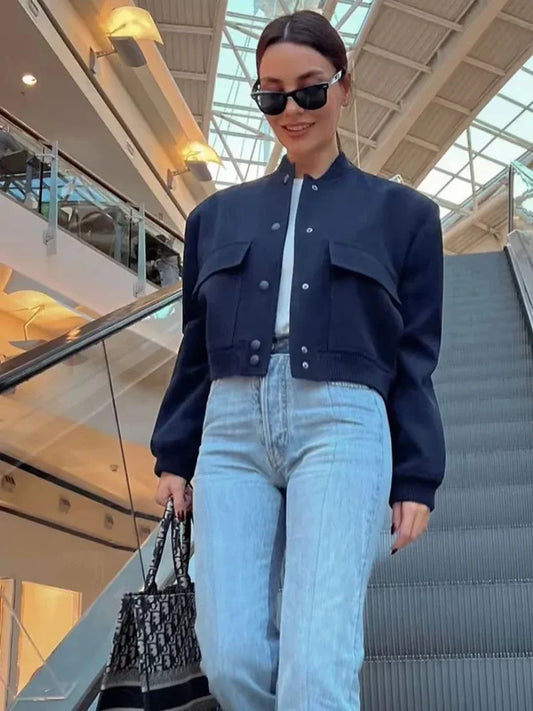 WW | Cropped Bomberjacke mit Druckknöpfen und Utility Taschen
