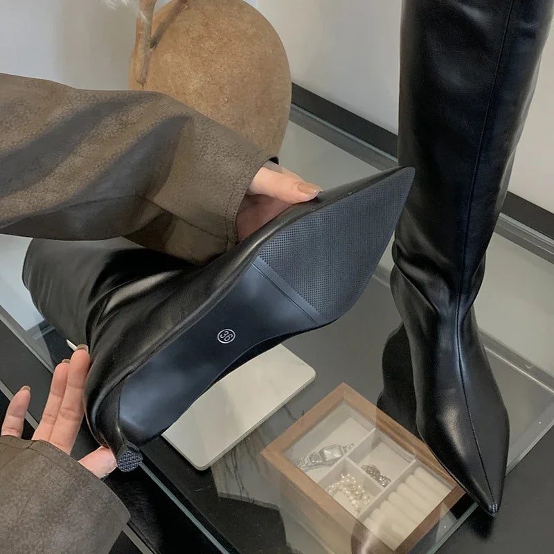 WW | Knee-High Slim Heel Boots