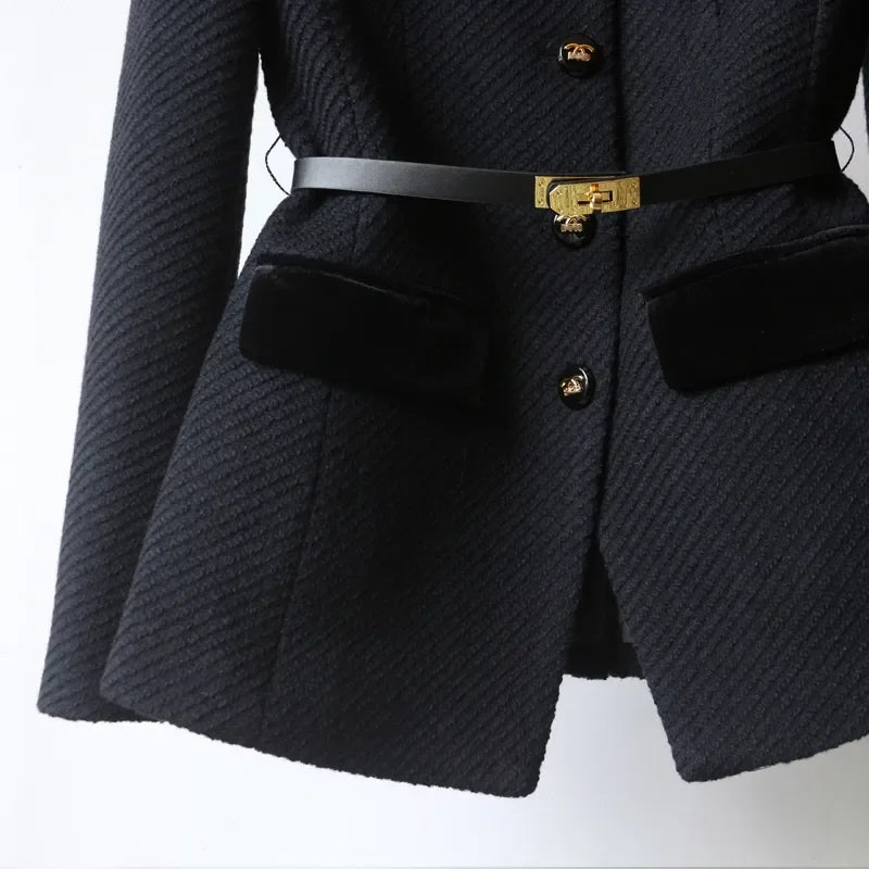 WW | Wool Coat with Button Fastening