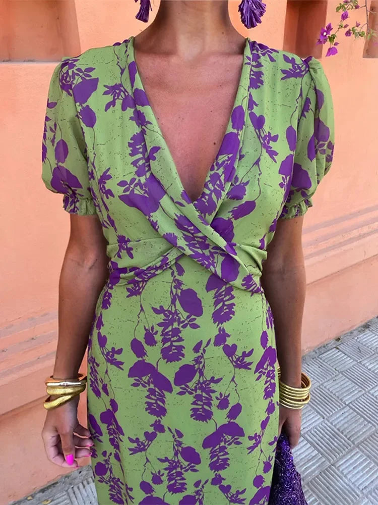 WW | with floral pattern and V-neck