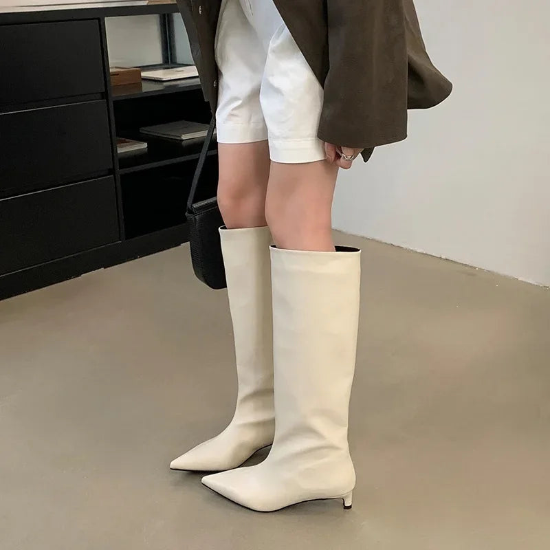 WW | Knee-High Slim Heel Boots