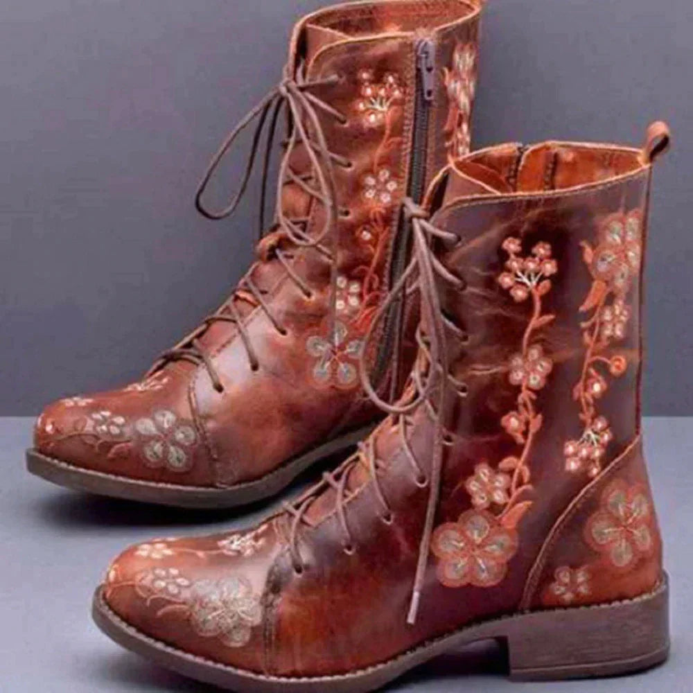 WW | Retro-Stiefel mit ethnischer Stickerei