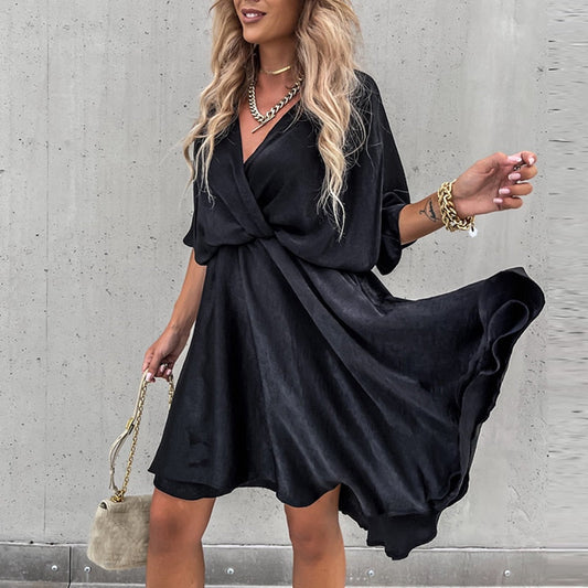 WW - Satin dress with V-neck and short sleeves