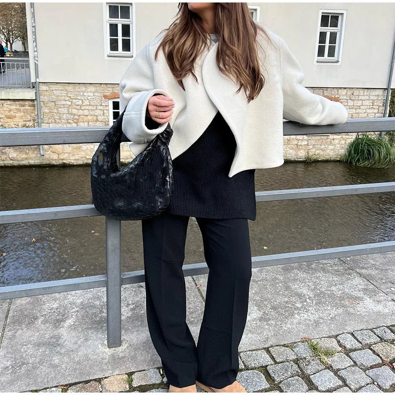 WW | Wool blend Casual cut Asymmetrical design Fashionable style