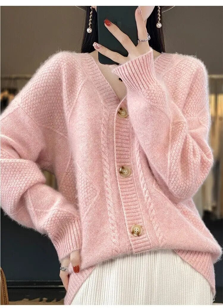 WW | V-Neck Winter Cardigan
