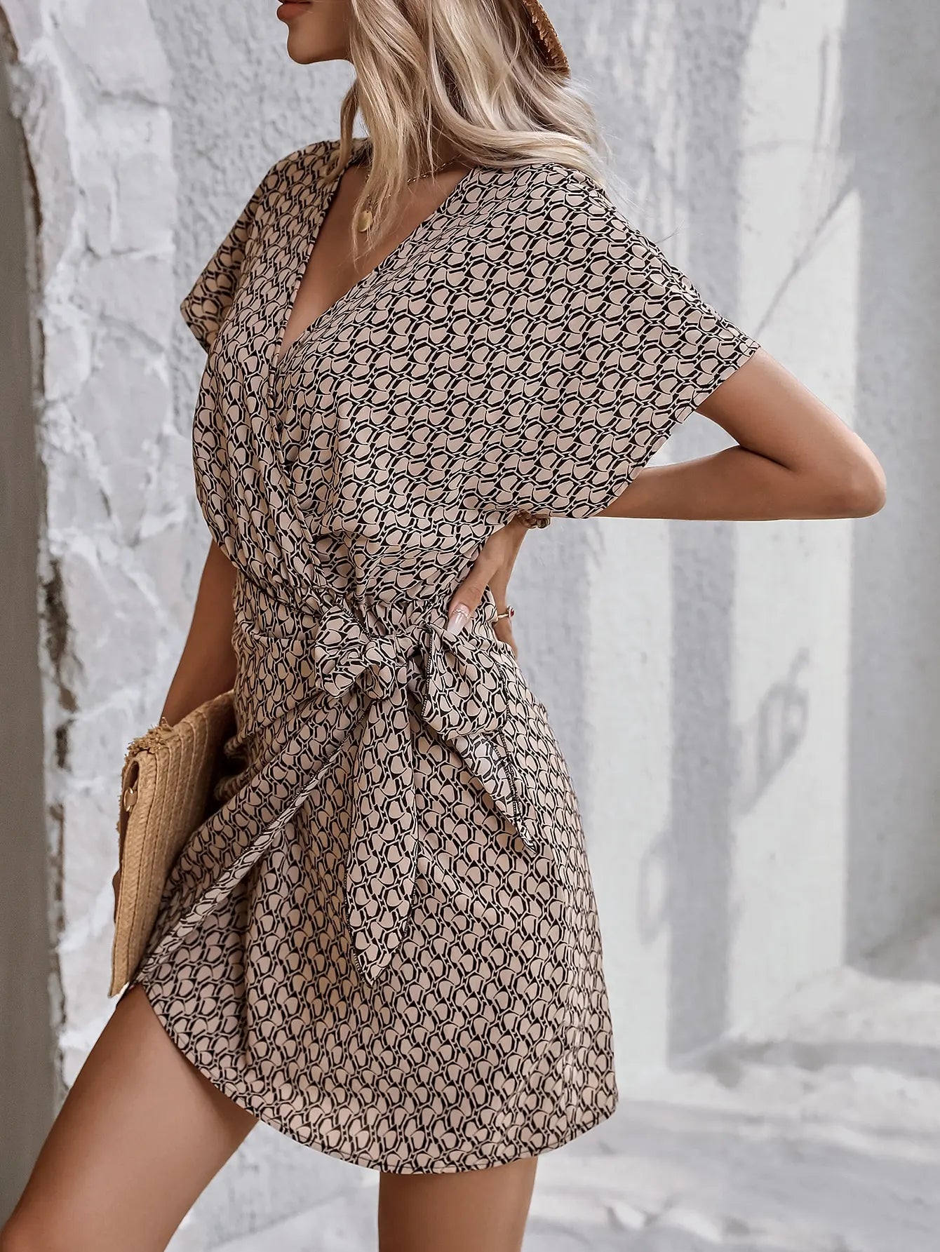 Selena | Elegant V-Neck Dress – Chic & Sophisticated
