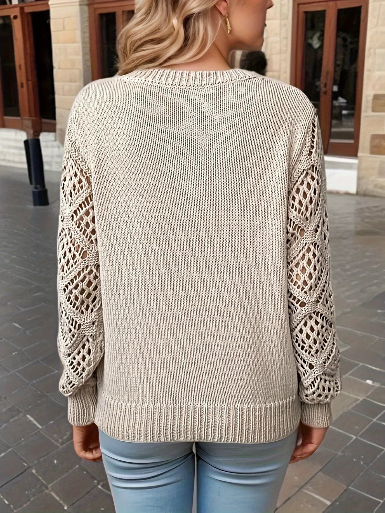 WW | Solid V-neck knit sweater