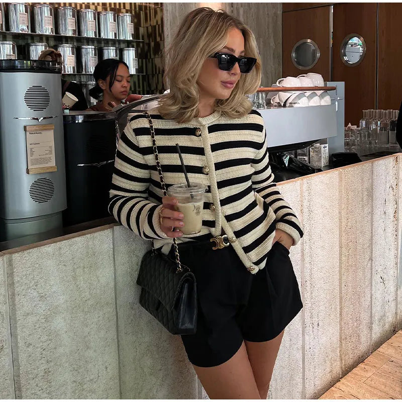 WW | Stylish long-sleeved striped cardigan