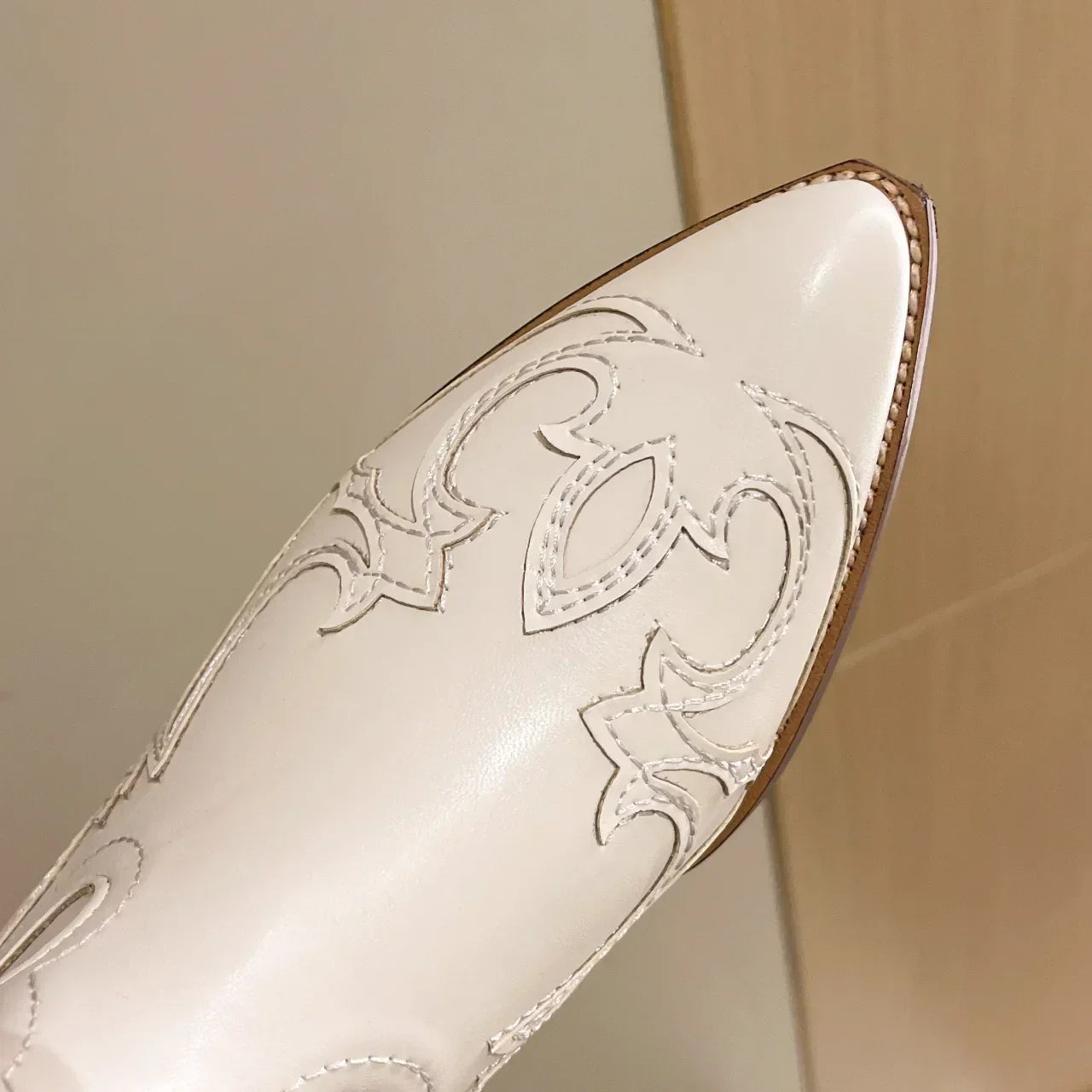 WW | Embroidered Cowboy Boots
