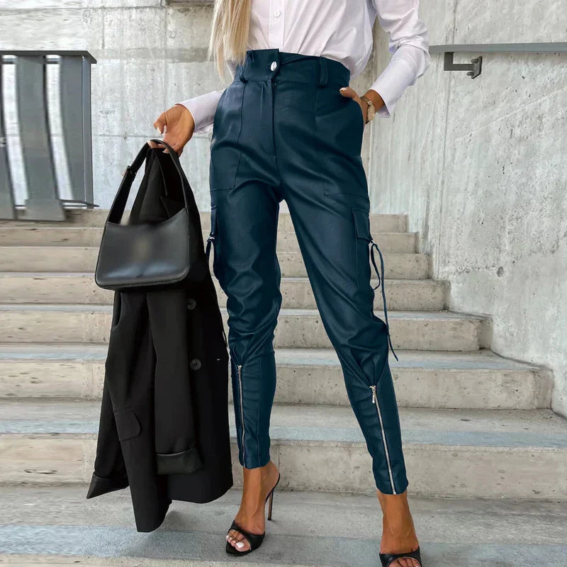 WW | High Waist Kunstlederhose - Figurbetonte Hose mit Taschen und Reißverschluss-Details
