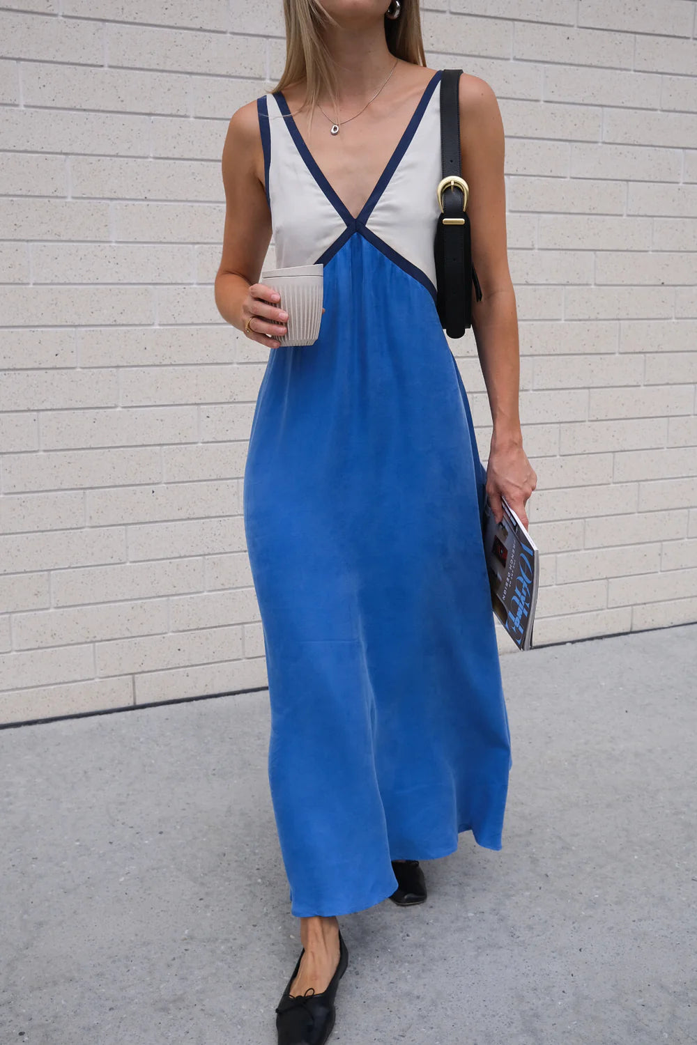 Jacky - Lightweight V-neck Maxi Dress
