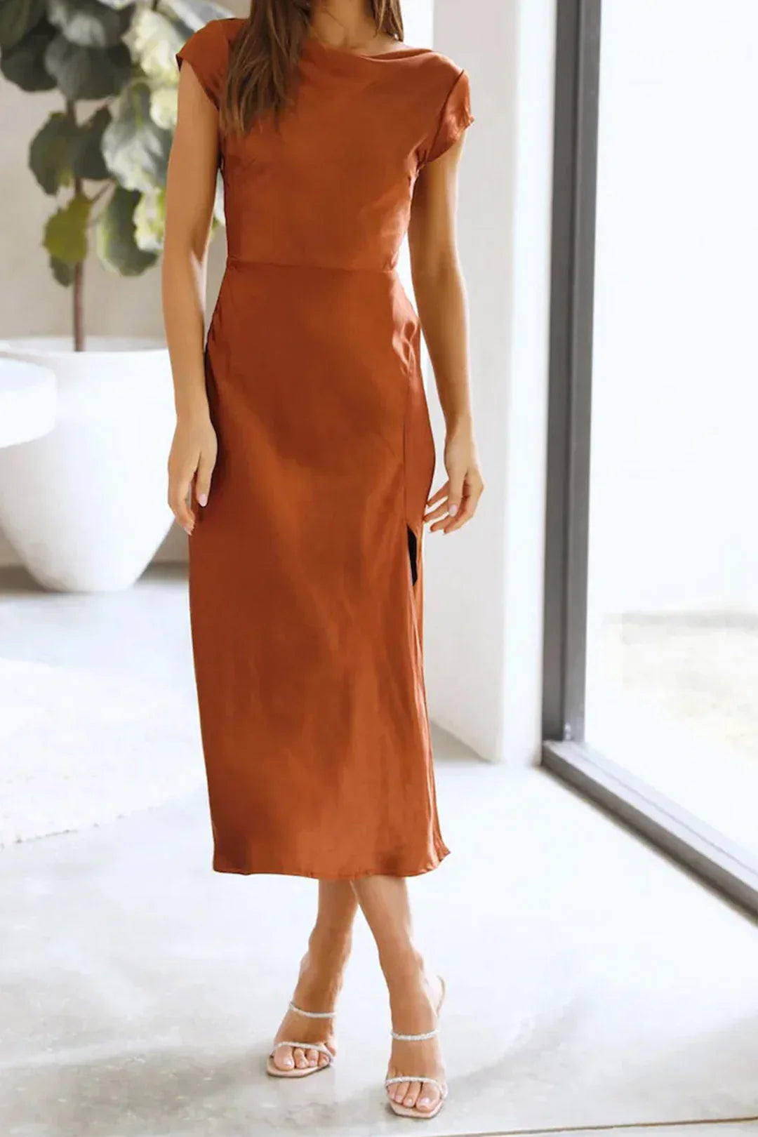 W&W - Elegantes Slik-Kleid