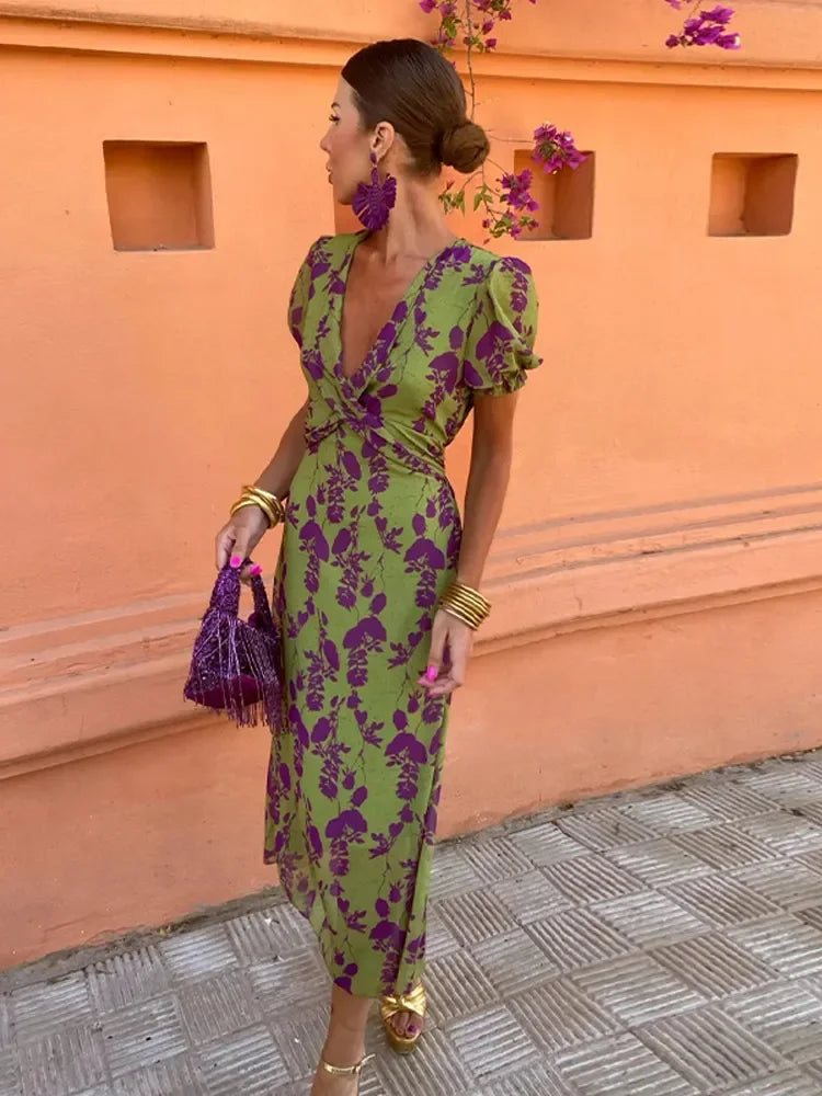 WW | with floral pattern and V-neck