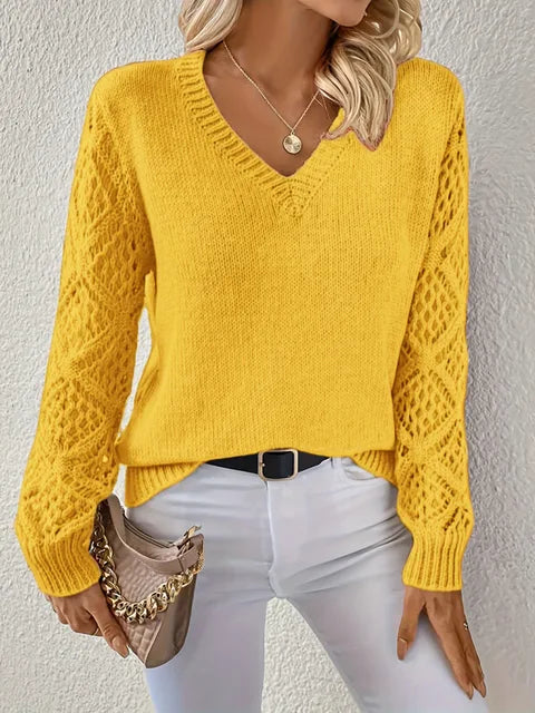 WW | Solid V-neck knit sweater