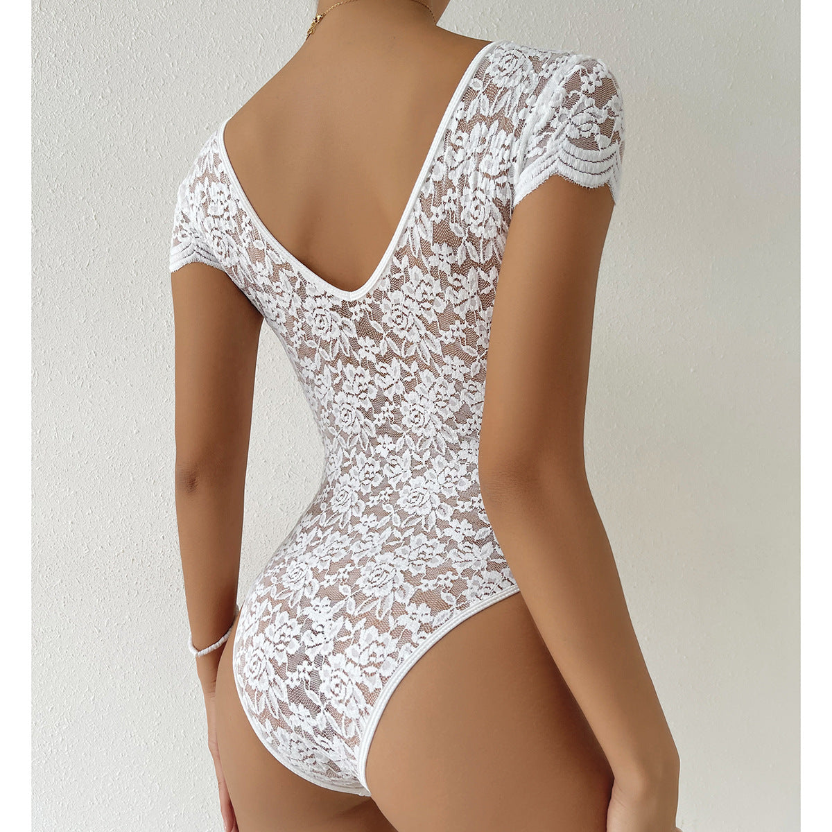 WW | Bodysuit mit Tiefem V-ausschnitt aus Spitze und Kurzen Ärmeln