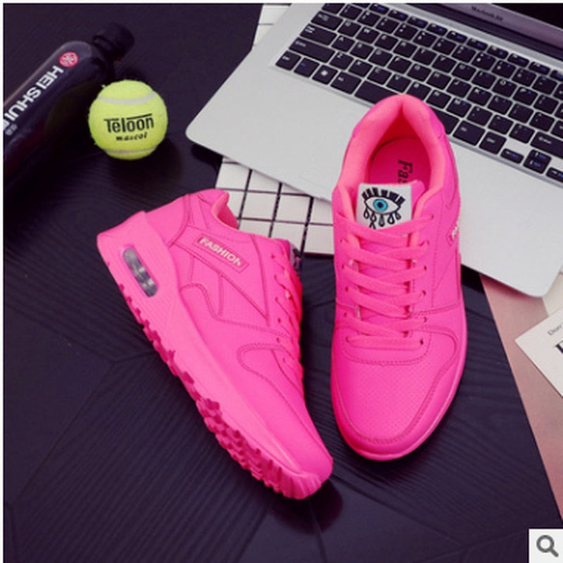 WW | Air Sneaker Hip Colors