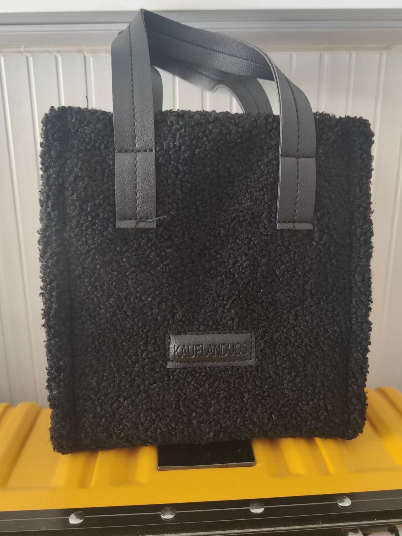 WW | Teddy Schultertasche - Perfekt um deinen Teddy-Mantel zu begleiten