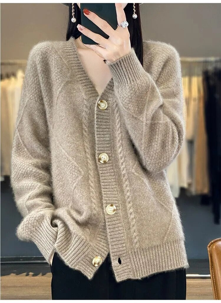 WW | V-Neck Winter Cardigan