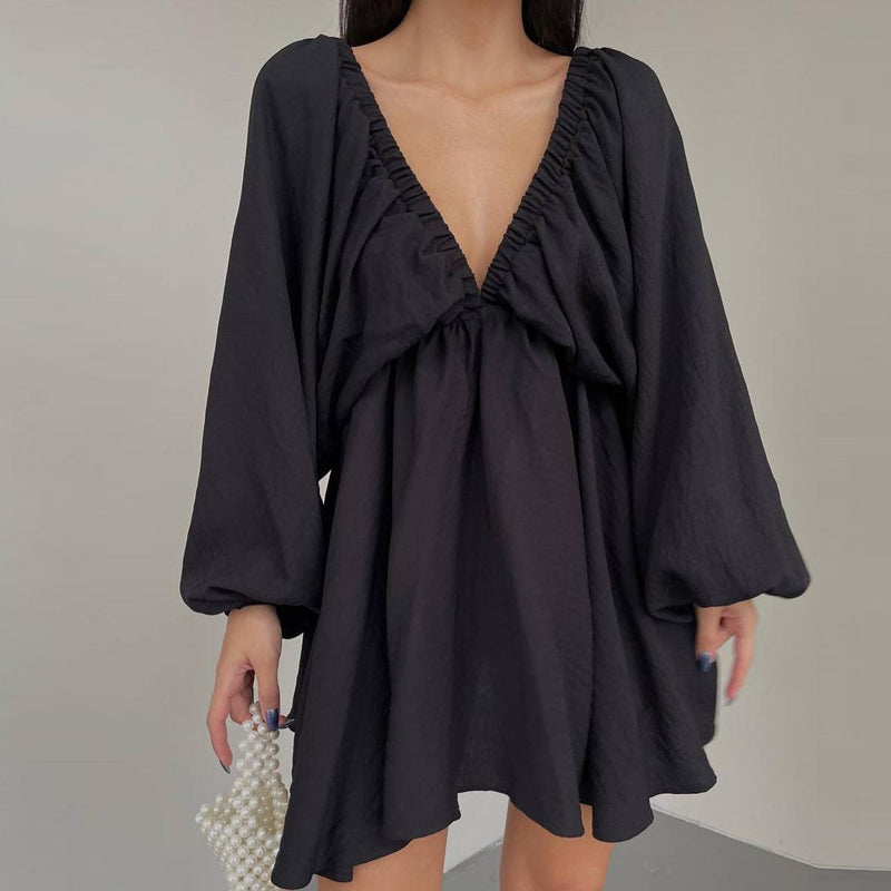 WW | Gerafftes Minikleid mit Schmetterlingsärmeln