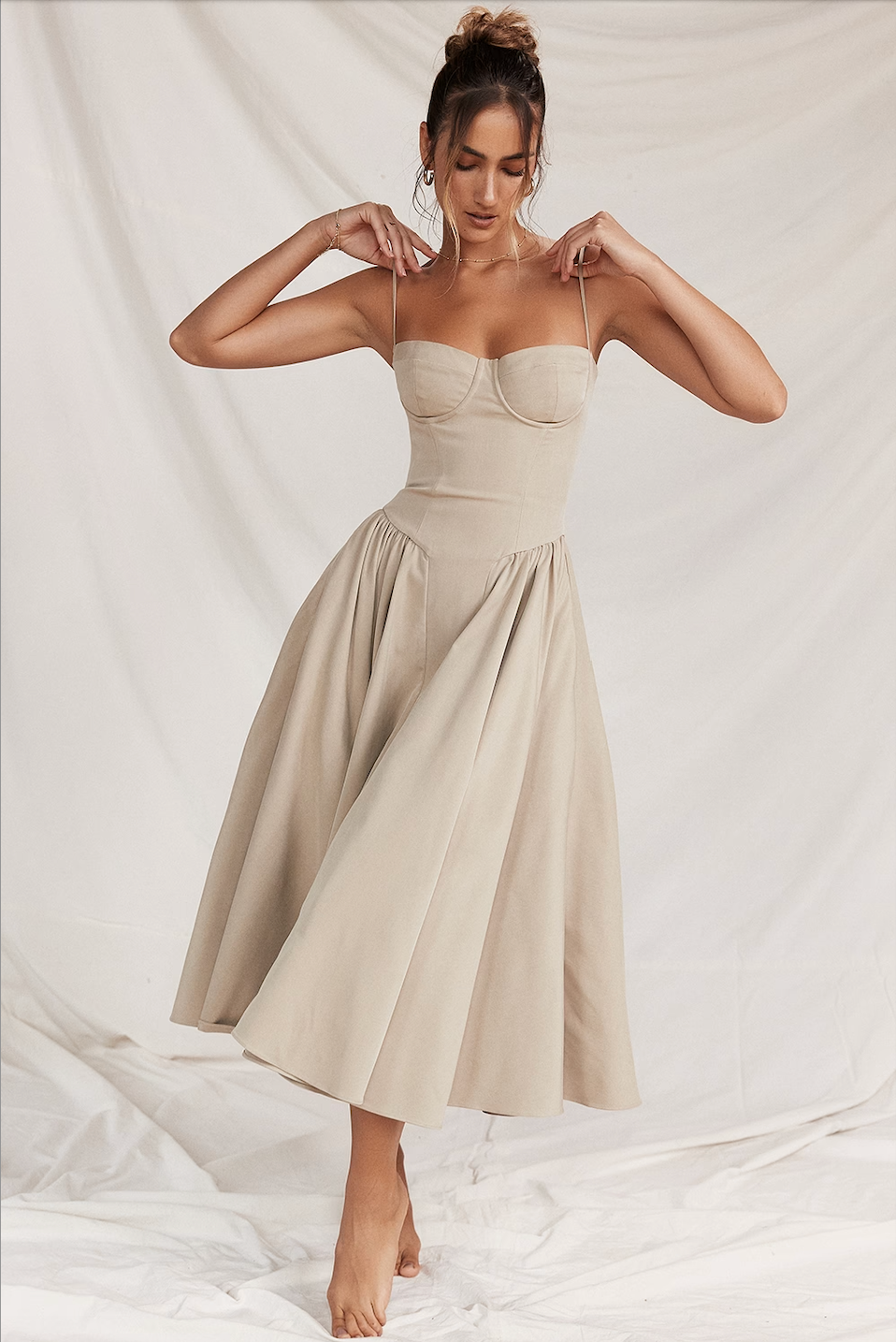 Michaela - Sleeveless Midi Dress